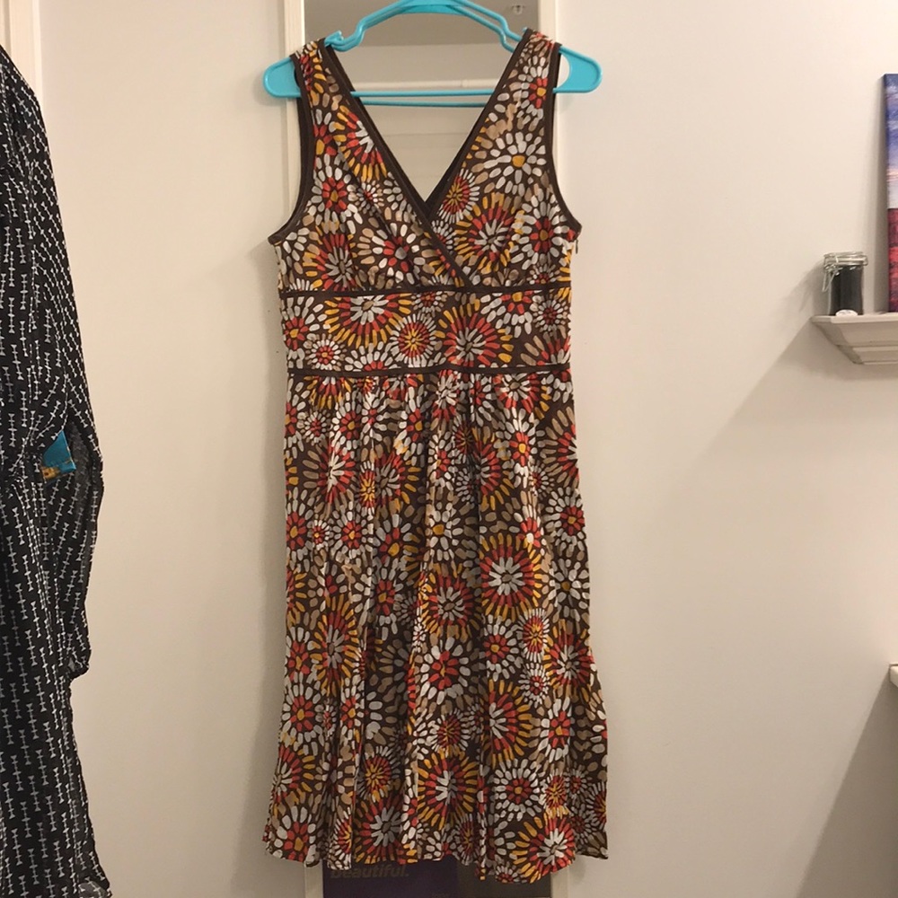 V-neck dress